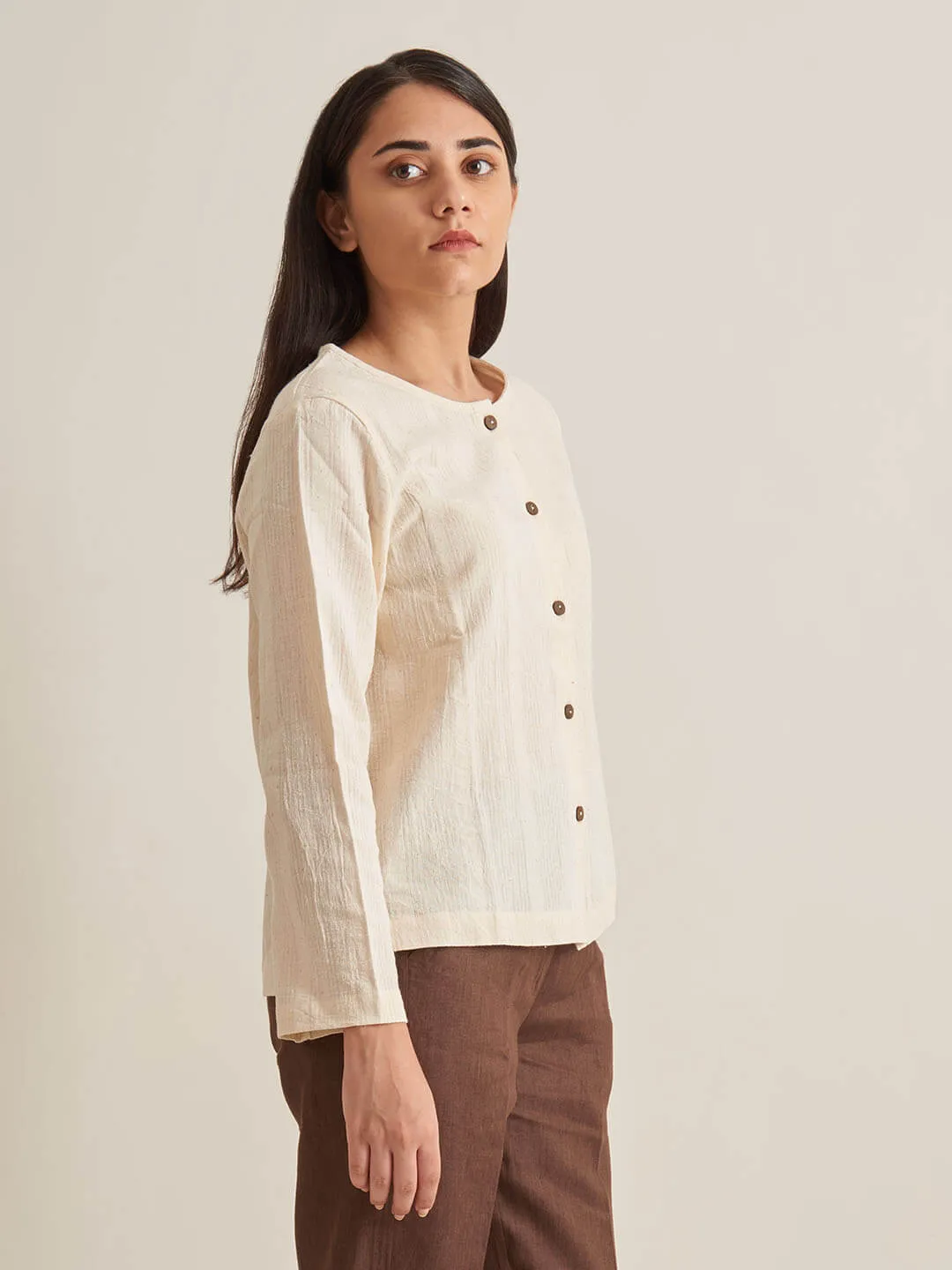 Collarless textured shirt