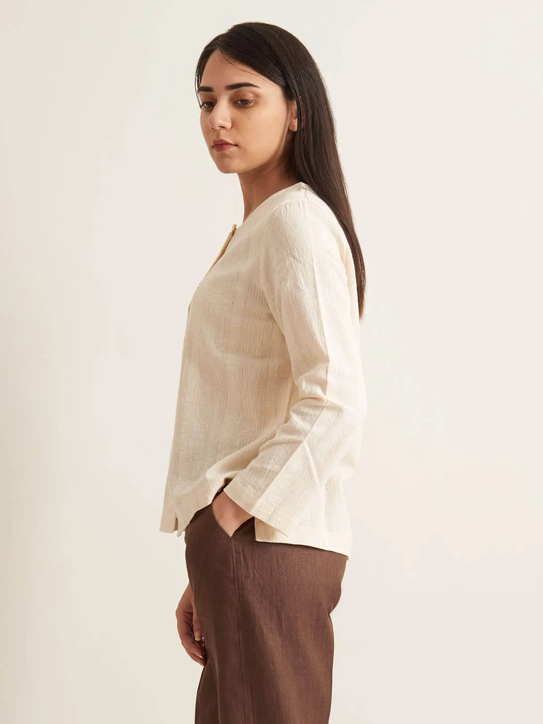 Collarless textured shirt