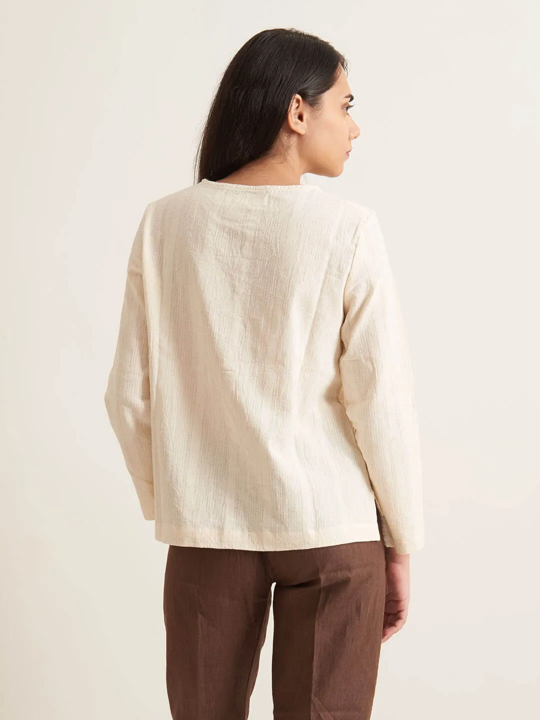 Collarless textured shirt