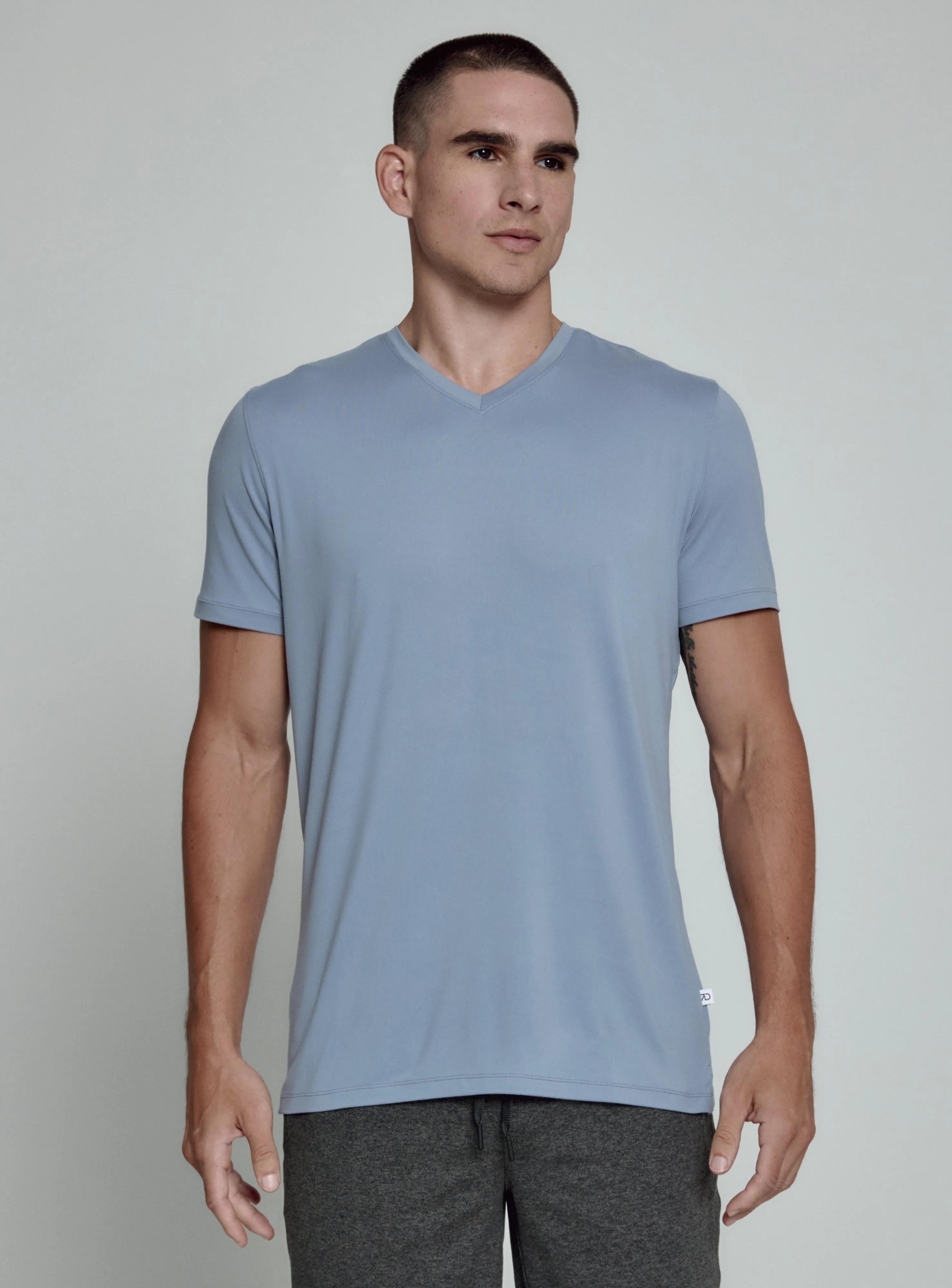 Core V-Neck Tee Island Blue