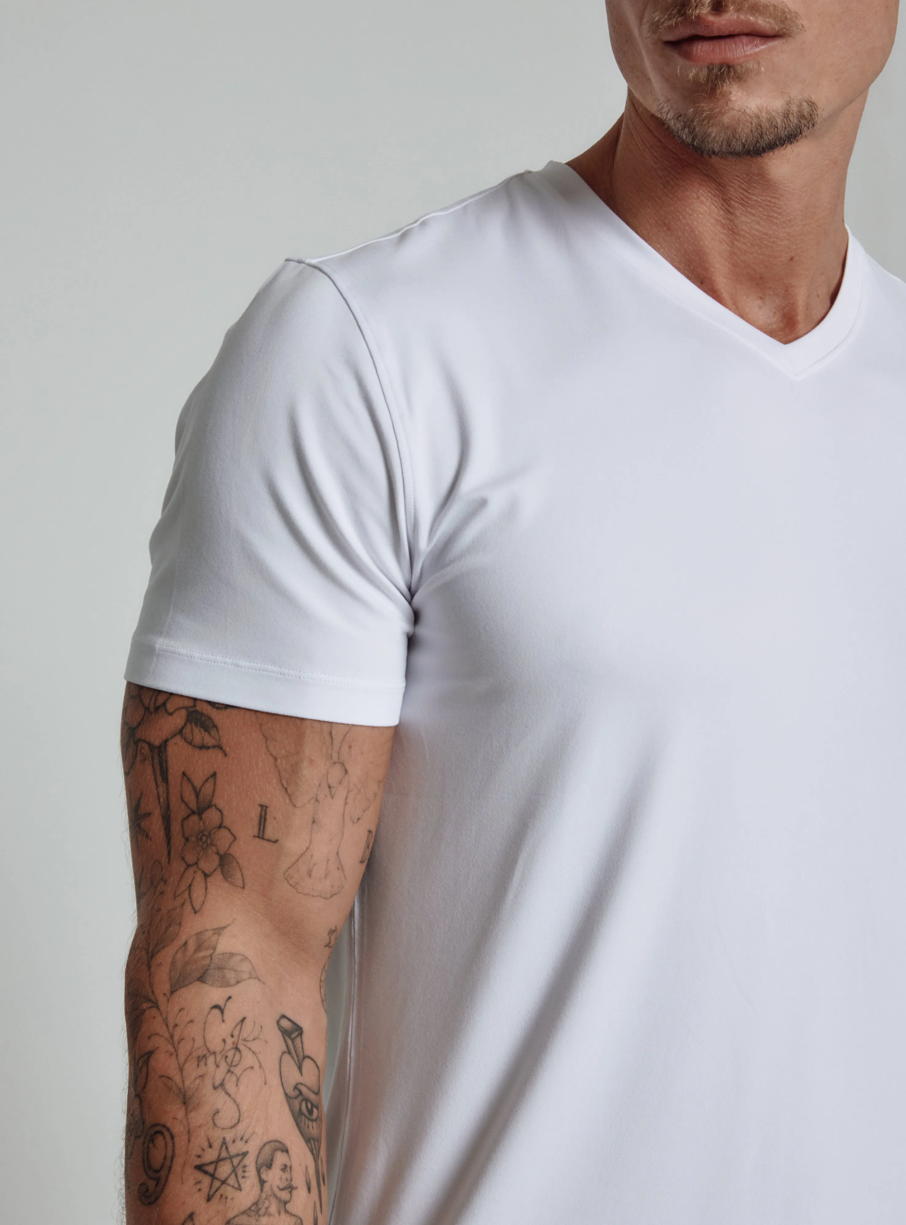 Core V-Neck Tee White