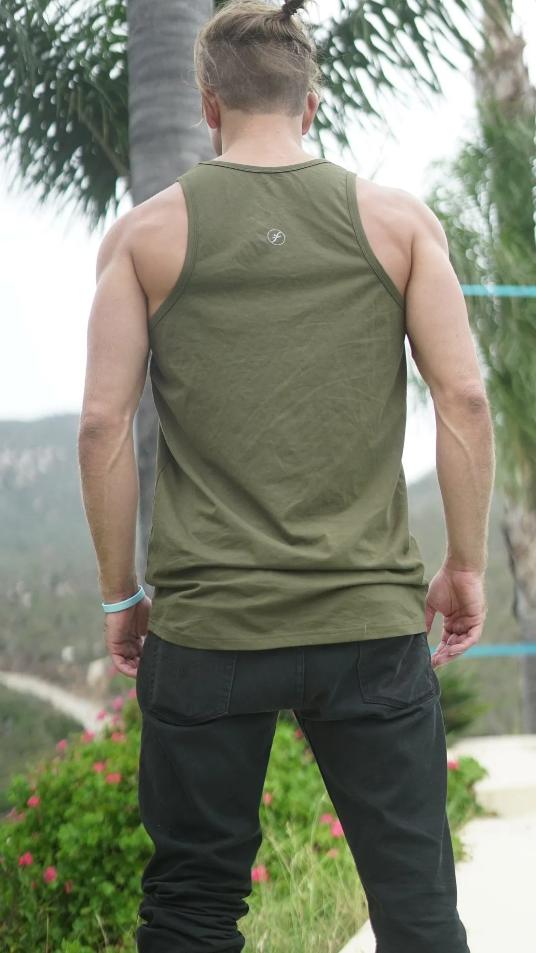 FLIGHT Tank Top - Olive