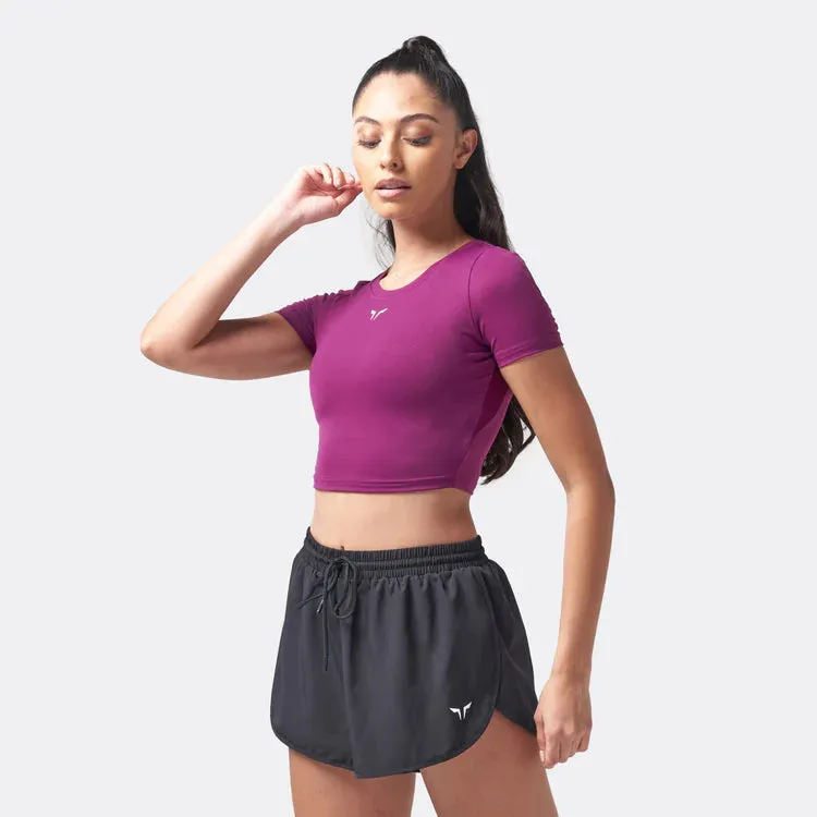 SQUATWOLF Women Essential Cropped Tee