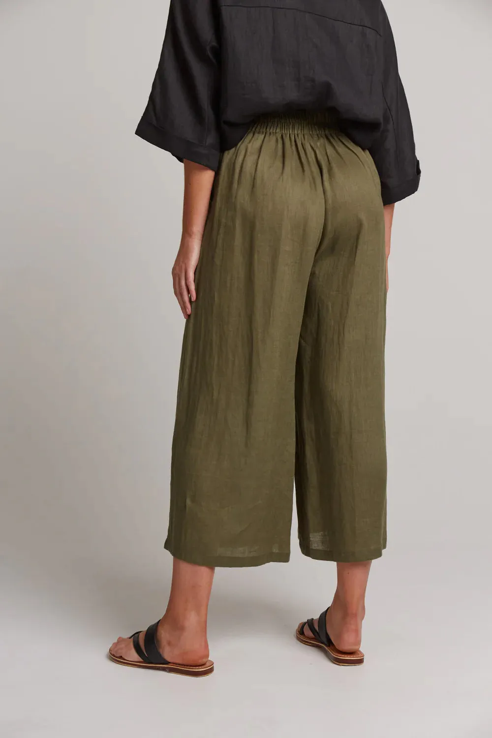 Studio Crop Pant / Khaki