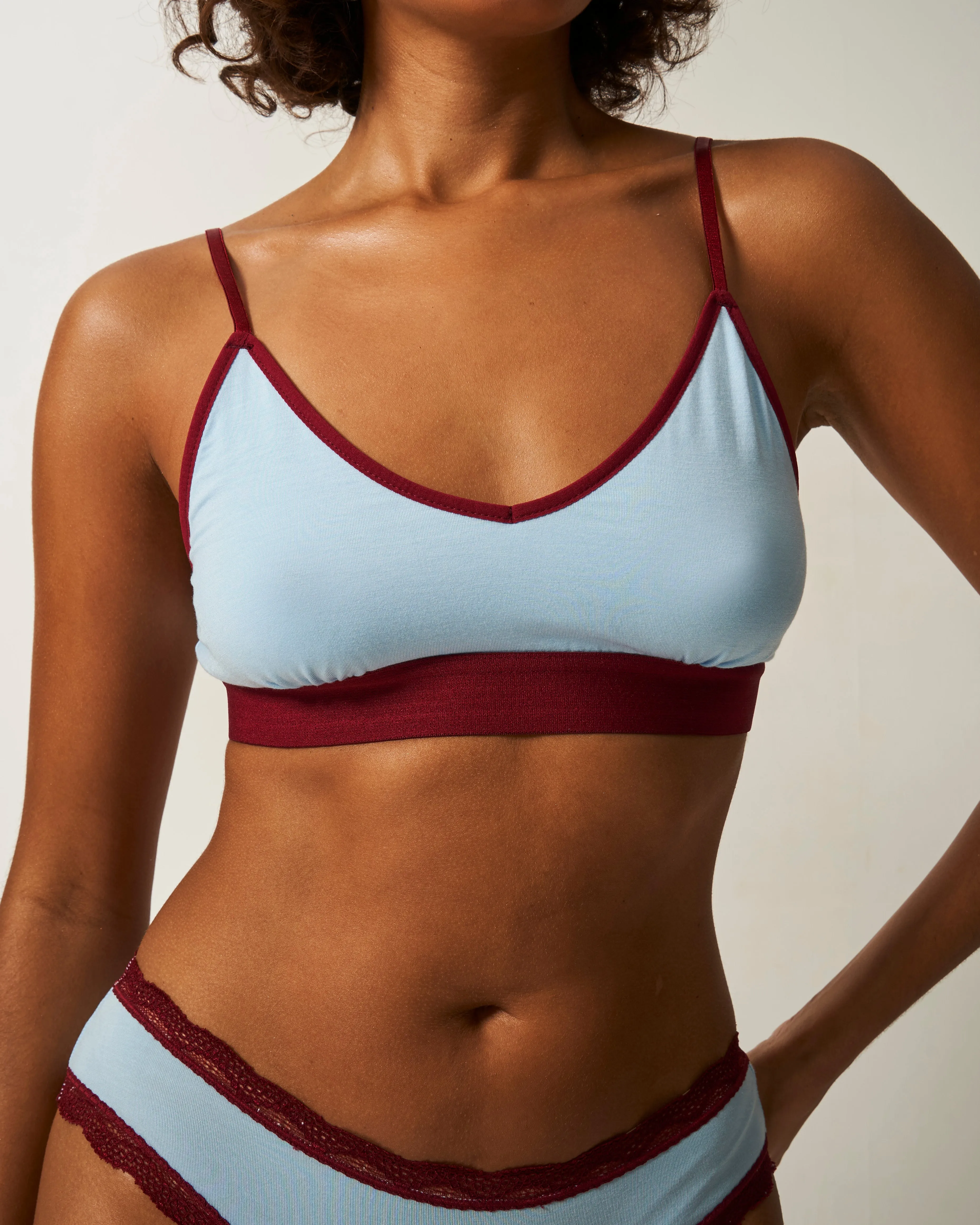 T-Shirt Bra - Aruba Blue and Rouge