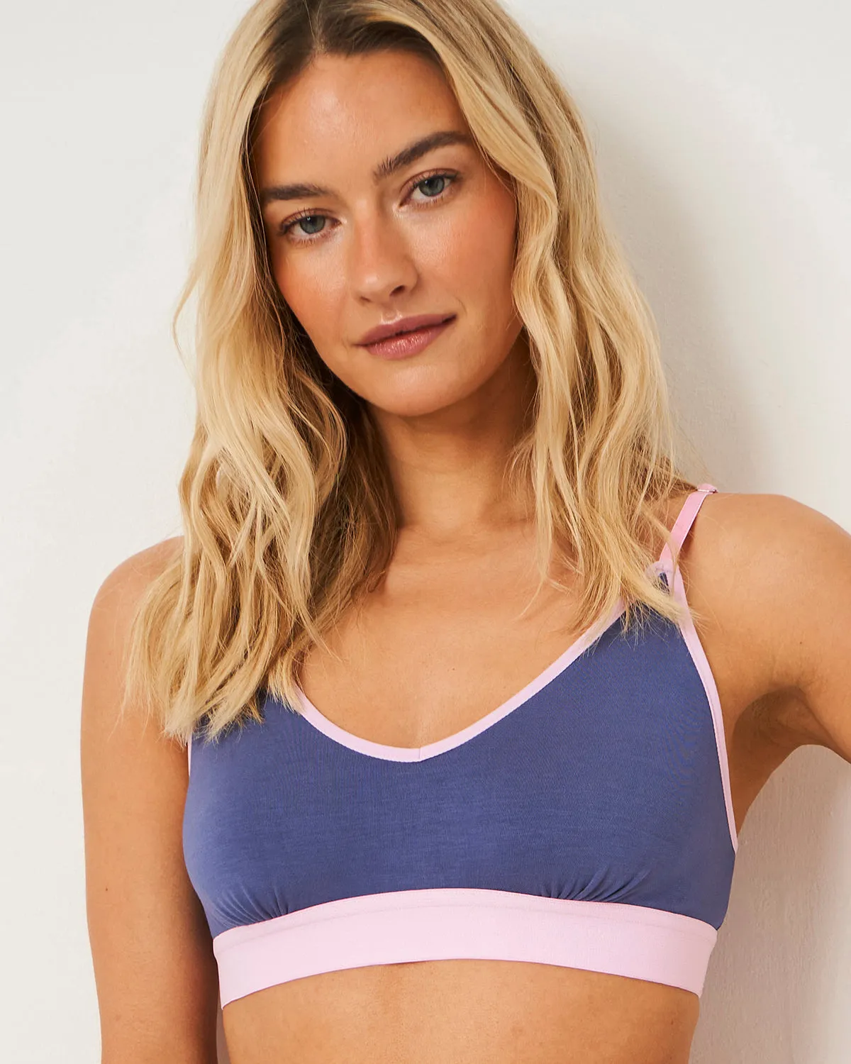 T-Shirt Bra - Indigo and Pirouette